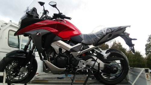 Vfr800x 愛媛県今治市のホンダ Honda バイク販売店 高橋商会